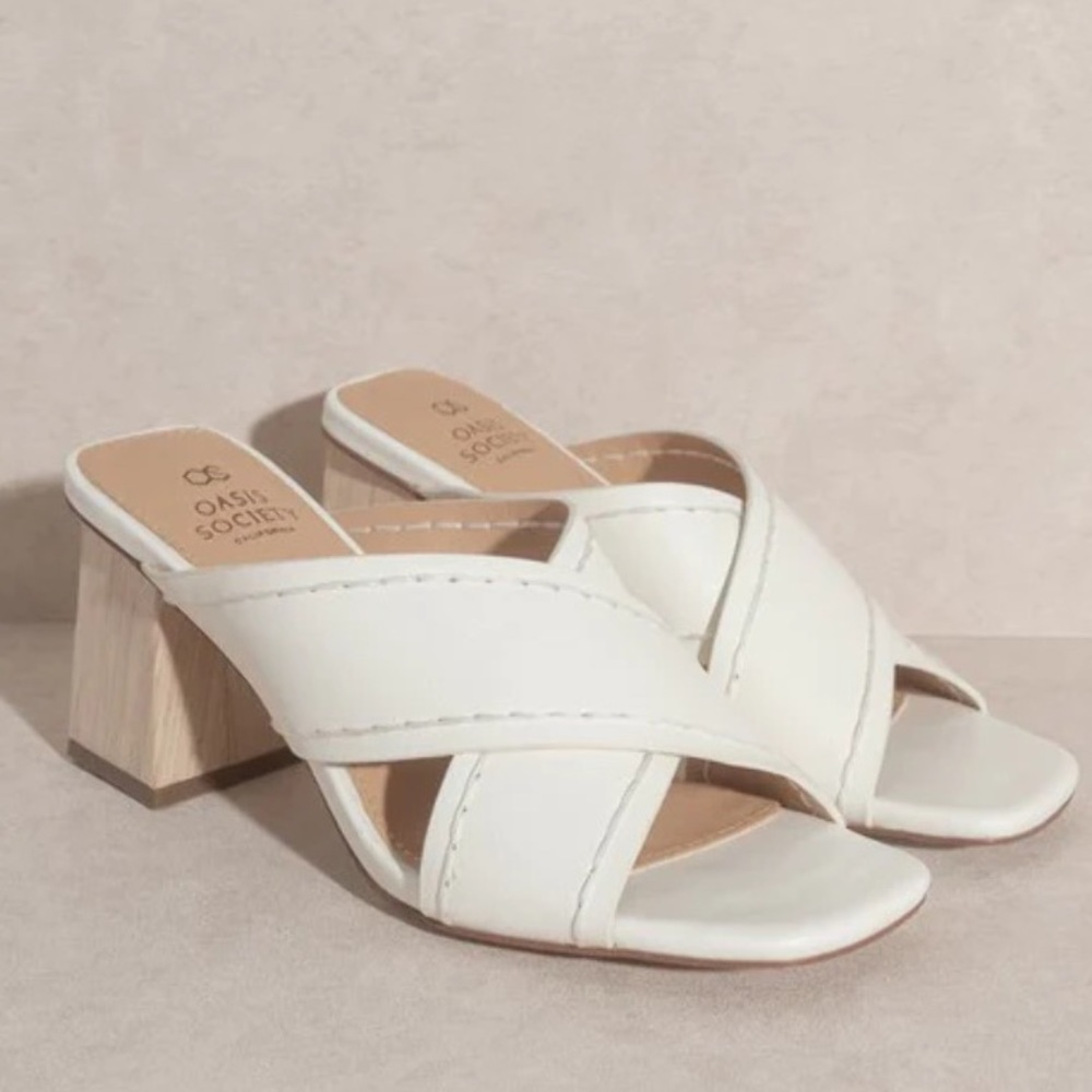 Oasis Society Jade Strappy Stitched Heeled Sandals Women's size 8.5